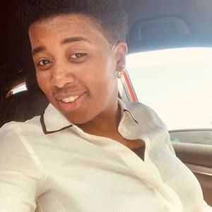 Meet your Posher, Shea